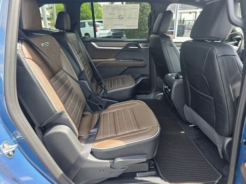 New 2026 GMC Acadia Denali Ultimate FWD image 16