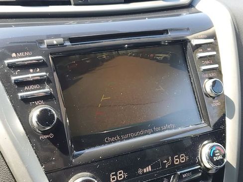 Used 2019 Nissan Murano S AWD/4WD image 14