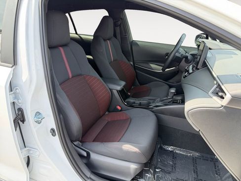 Used 2025 Toyota Corolla SE FWD image 24