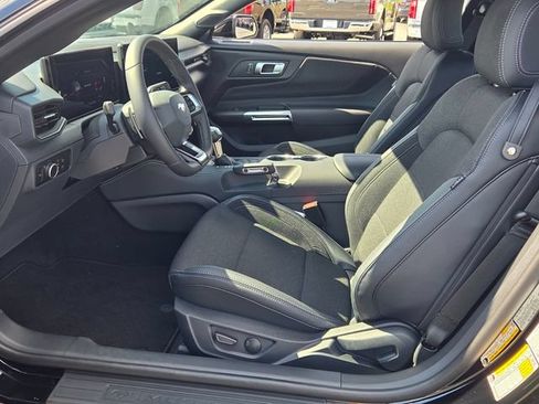 New 2026 Ford Mustang GT w/ GT Performance Package RWD image 13