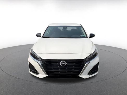 Used 2025 Nissan Altima 2.5 SV FWD image 4