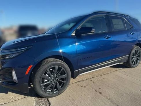 Used 2023 Chevrolet Equinox RS w/ LPO, Floor Liner Package AWD/4WD image 7