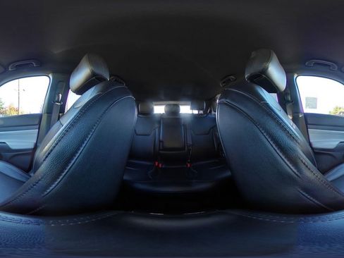 Used 2025 Jeep Compass Limited image 43