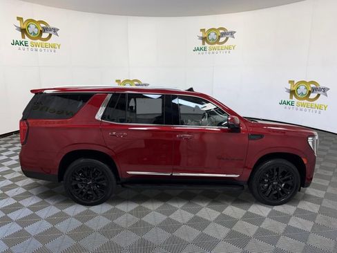 Used 2023 GMC Yukon SLT w/ SLT Premium Package AWD/4WD image 11