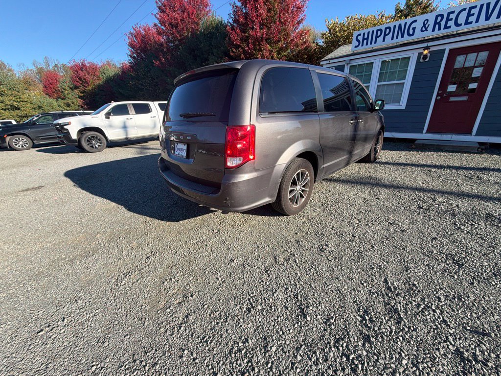 Used 2018 Dodge Grand Caravan SE FWD image 7