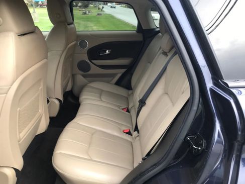 Used 2018 Land Rover Range Rover Evoque image 3