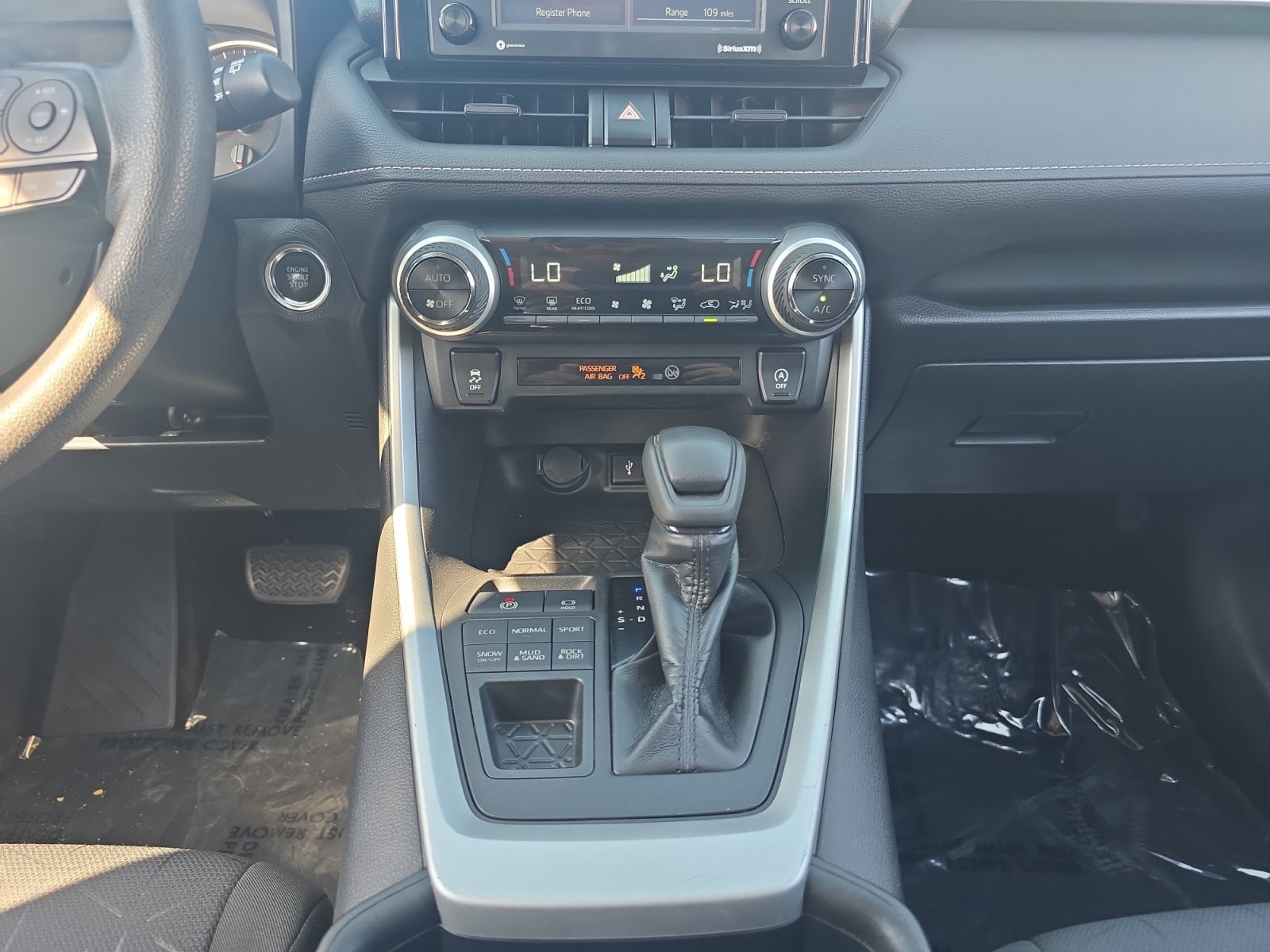 Certified 2020 Toyota RAV4 XLE AWD/4WD image 11