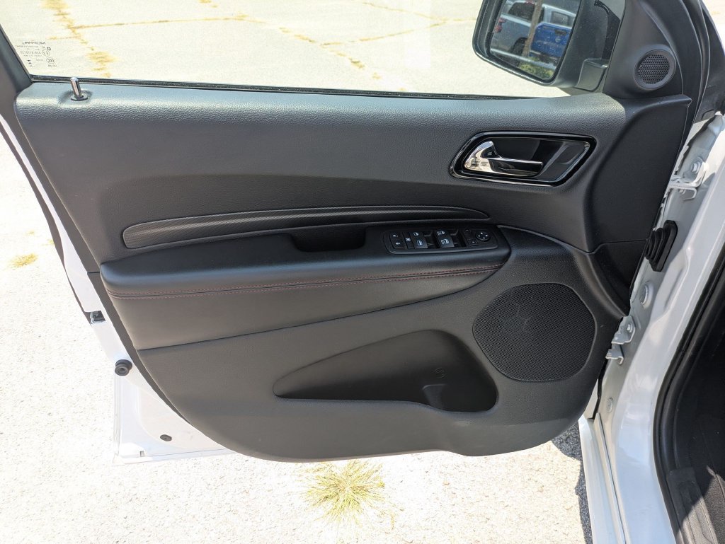 Used 2025 Dodge Durango GT RWD image 12