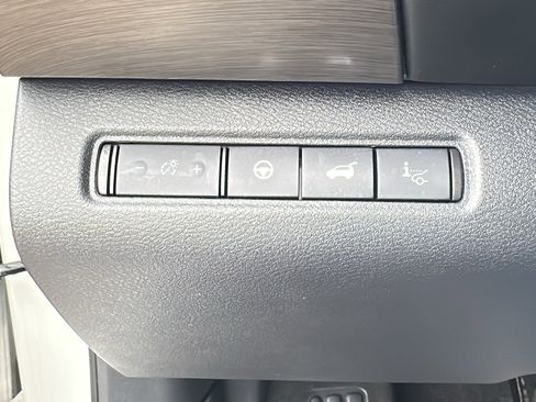 Certified 2023 Nissan Pathfinder Platinum image 15