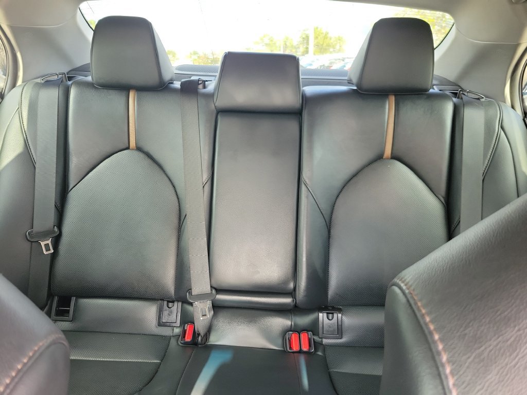 Used 2020 Toyota Camry XLE w/ Navigation Package FWD image 17