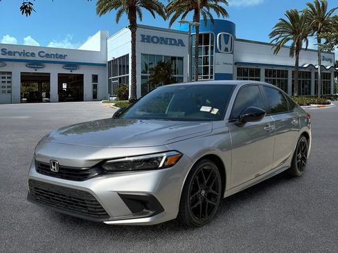 Used 2024 Honda Civic Sport image 4