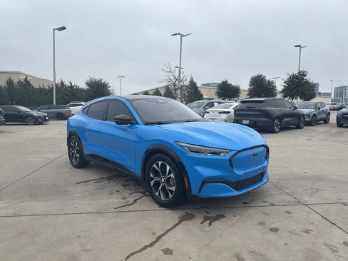 Used 2022 Ford Mustang Mach-E Premium image 3