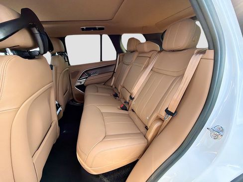 New 2026 Land Rover Range Rover SE image 22