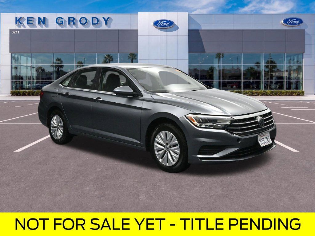 Used 2019 Volkswagen Jetta S w/ Driver Assistance Package FWD 360° Tour