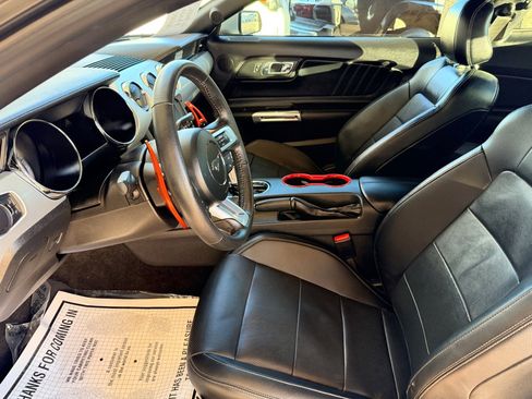 Used 2015 Ford Mustang Premium image 6