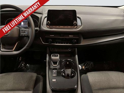 Used 2025 Nissan Rogue SV FWD image 21