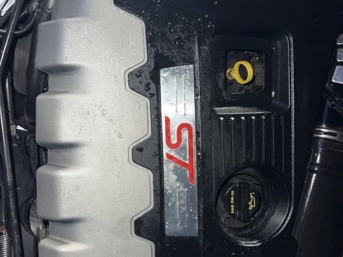 Used 2017 Ford Focus ST image 44