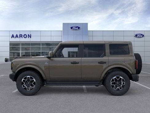 New 2026 Ford Bronco Outer Banks AWD/4WD image 4