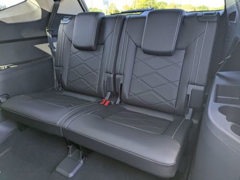 New 2026 Volkswagen Atlas SE image 15