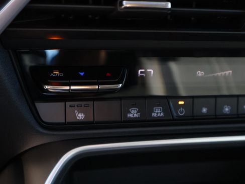 Certified 2025 MAZDA CX-70 3.3 Turbo w/ Premium Package image 33