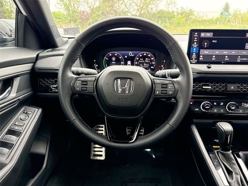 Certified 2025 Honda Accord Sport image 22