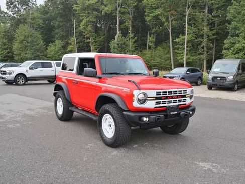 Used 2024 Ford Bronco Heritage Edition AWD/4WD image 10