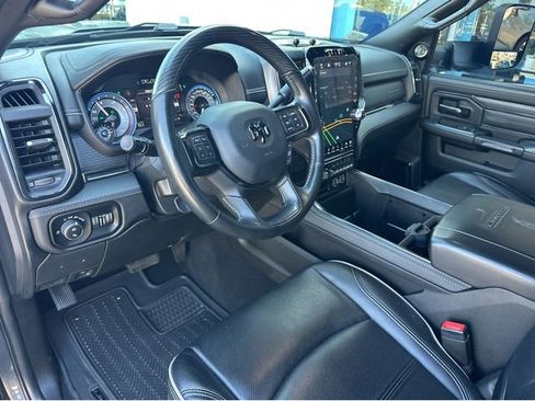 Used 2022 RAM 3500 Limited image 7