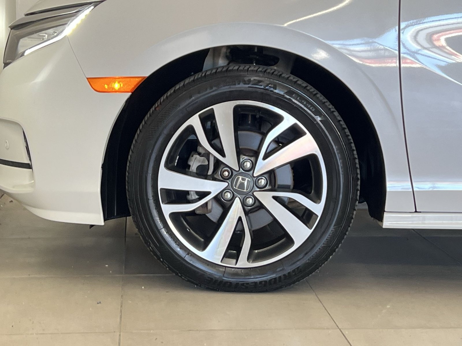 Used 2023 Honda Odyssey Touring image 11