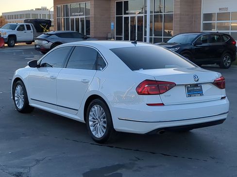 Used 2017 Volkswagen Passat 1.8T SE image 3