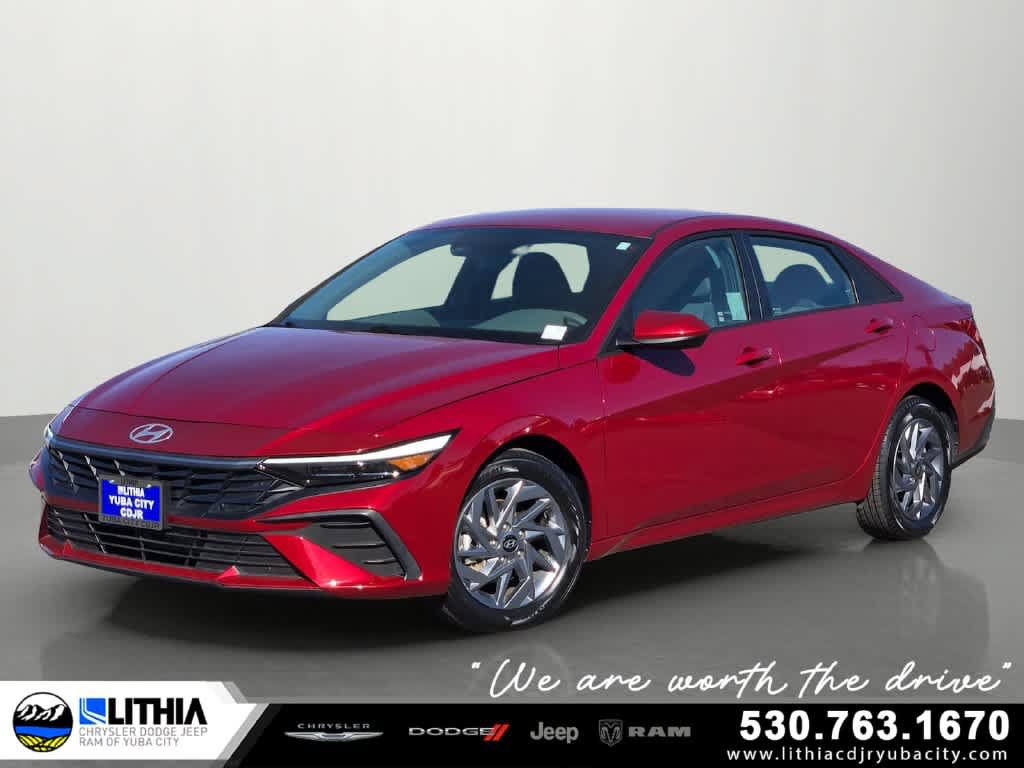 Used 2024 Hyundai Elantra SEL FWD image 1