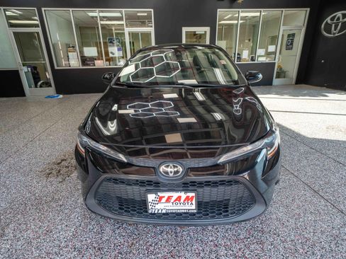 Used 2020 Toyota Corolla LE FWD image 6