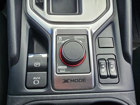 Used 2020 Subaru Forester Premium image 31