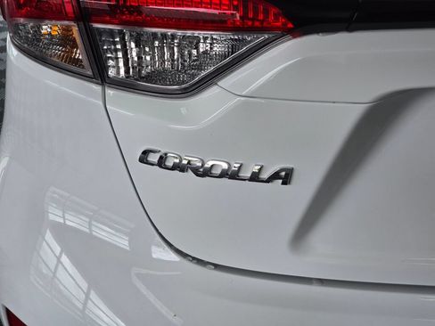 Used 2026 Toyota Corolla LE FWD image 13