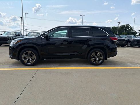 Used 2019 Toyota Highlander Limited Platinum AWD/4WD image 4