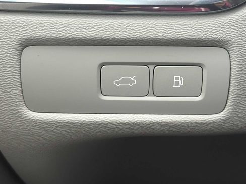 New 2026 Volvo XC60 T8 Ultra w/ Protection Package Premier image 33