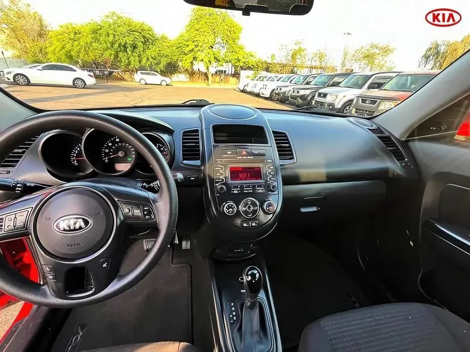 Used 2013 Kia Soul FWD image 25
