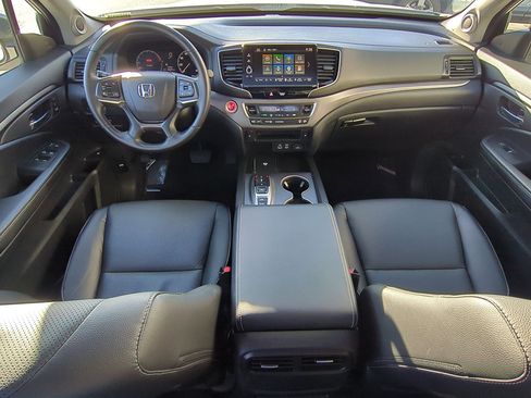 Certified 2025 Honda Ridgeline RTL image 29