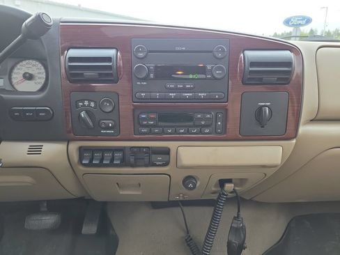 Used 2006 Ford F350 Lariat AWD/4WD image 23