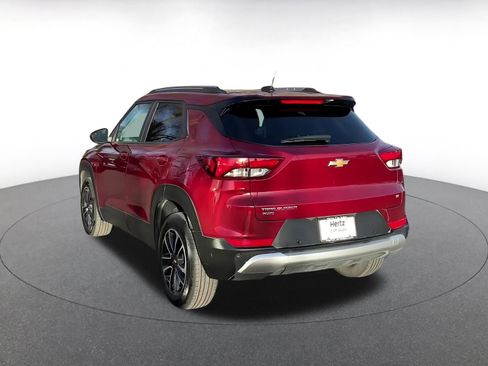 Used 2025 Chevrolet TrailBlazer LT w/ Driver Confidence Package image 11