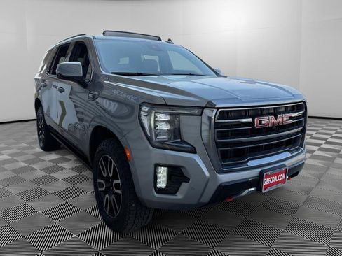 Used 2023 GMC Yukon AT4 w/ AT4 Premium Package AWD/4WD image 3