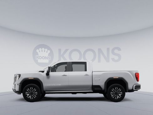 Used 2024 GMC Sierra 2500 Denali Ultimate AWD/4WD image 2