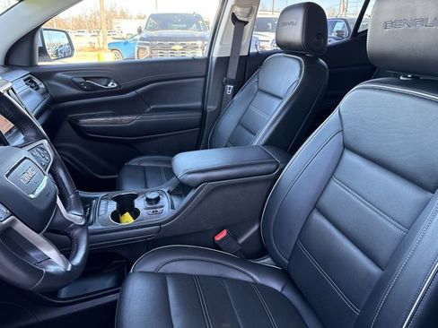 Used 2022 GMC Acadia Denali image 5