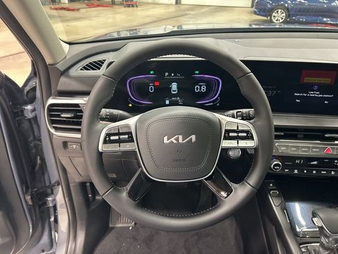 New 2025 Kia Telluride S image 13