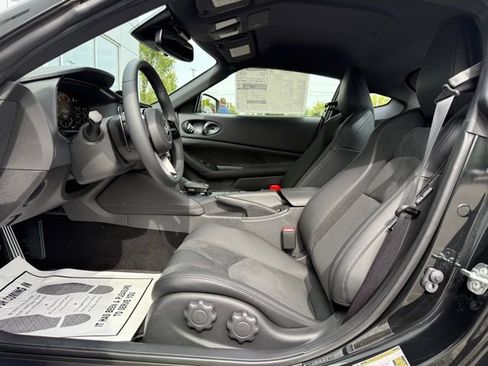 New 2025 Nissan Z Performance w/ Floor Mat Package image 18