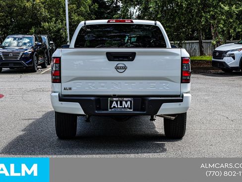 Used 2025 Nissan Frontier SV RWD image 12