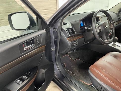 Used 2014 Subaru Outback 3.6R Limited AWD/4WD image 10