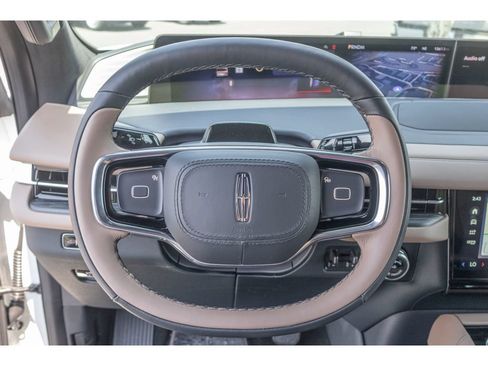 Used 2026 Lincoln Navigator L Black Label AWD/4WD image 23