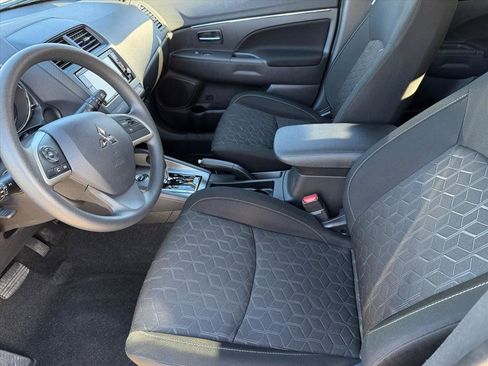 Used 2025 Mitsubishi Outlander Sport ES image 11