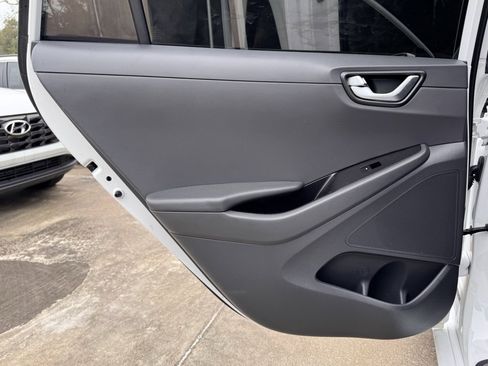 Used 2017 Hyundai Ioniq Limited w/ Limited Ultimate Package 02 image 26