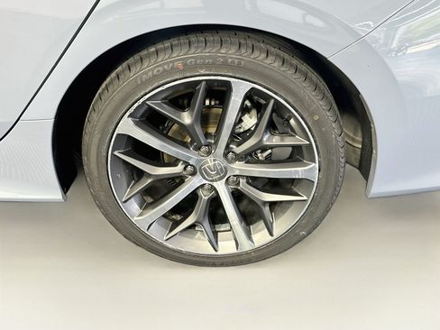 Used 2022 Honda Civic Touring image 11